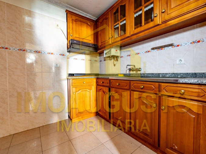 Moradia T3 para Venda em Aldeia Viçosa Foto 3