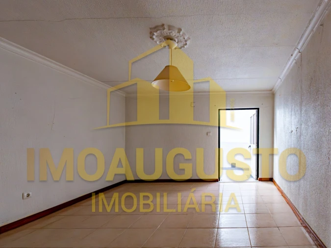 Moradia T3 para Venda em Aldeia Viçosa Foto 7