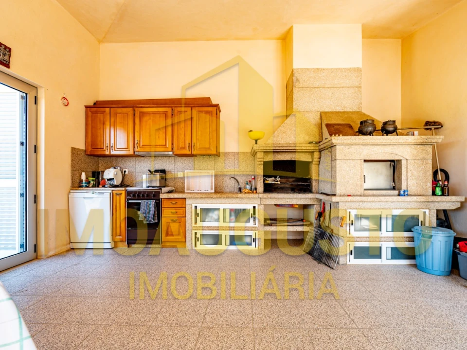 Moradia T5 para Venda em Vermiosa Foto 9