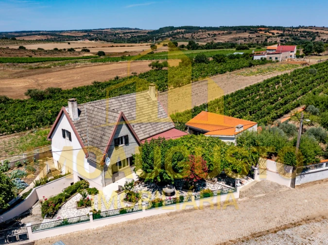 Moradia T5 para Venda em Vermiosa Foto 1