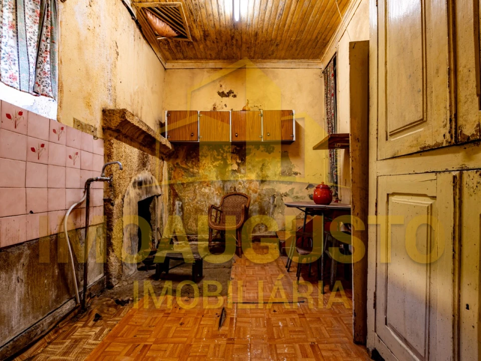 Moradia T4 para Venda em Cortiçô e Vila Chã Foto 16