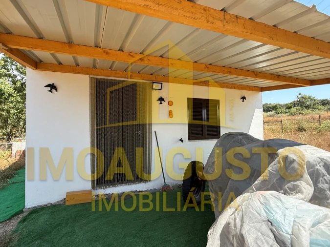 Moradia T1 para Venda em Baraçal Foto 2