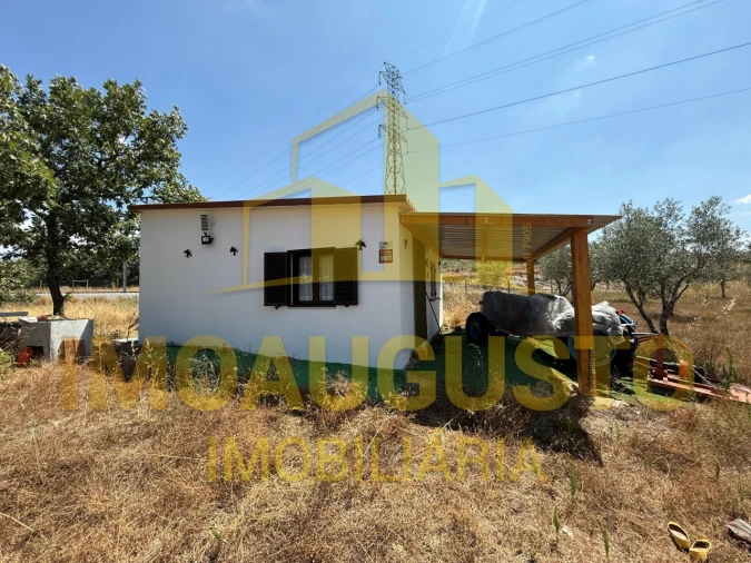 Moradia T1 para Venda em Baraçal Foto 3