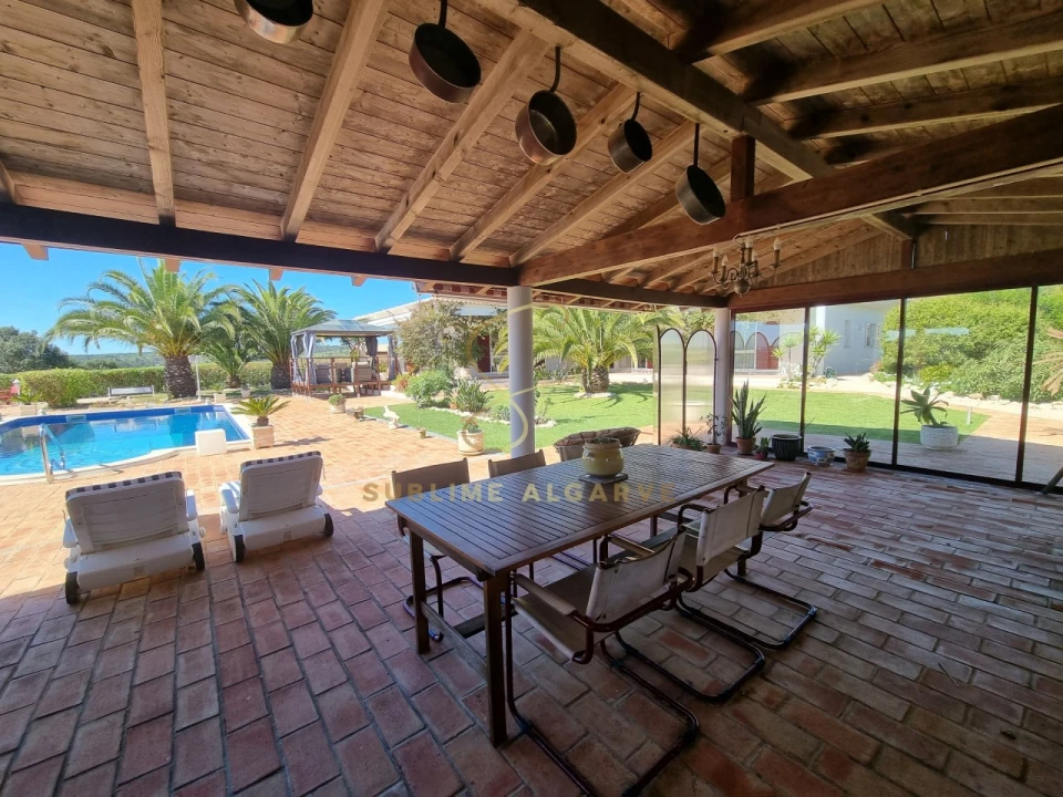 Moradia T4 para Venda em Bensafrim e Barão de São João Foto 3