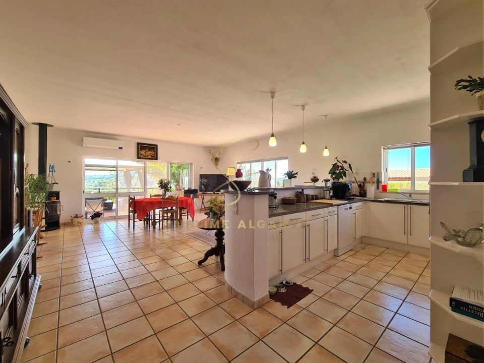 Moradia T4 para Venda em Bensafrim e Barão de São João Foto 8