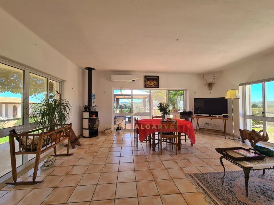 Moradia T4 para Venda em Bensafrim e Barão de São João Foto 10