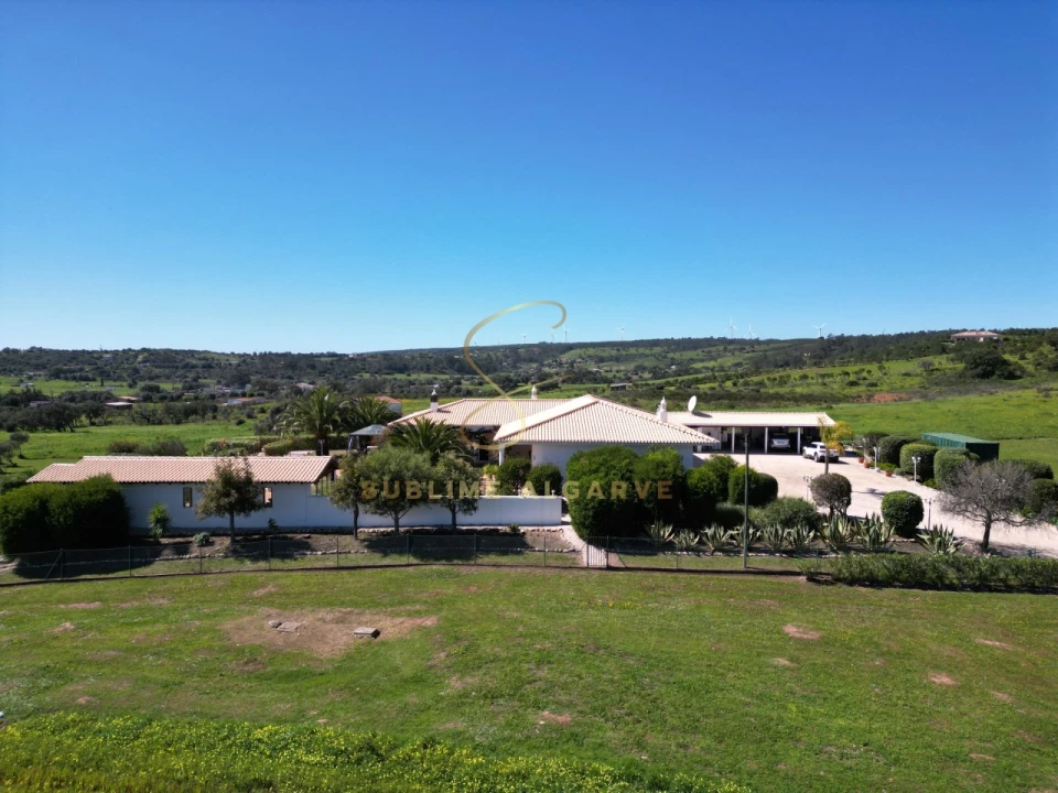 Moradia T4 para Venda em Bensafrim e Barão de São João Foto 28