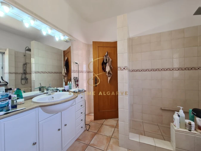 Moradia T4 para Venda em Bensafrim e Barão de São João Foto 15