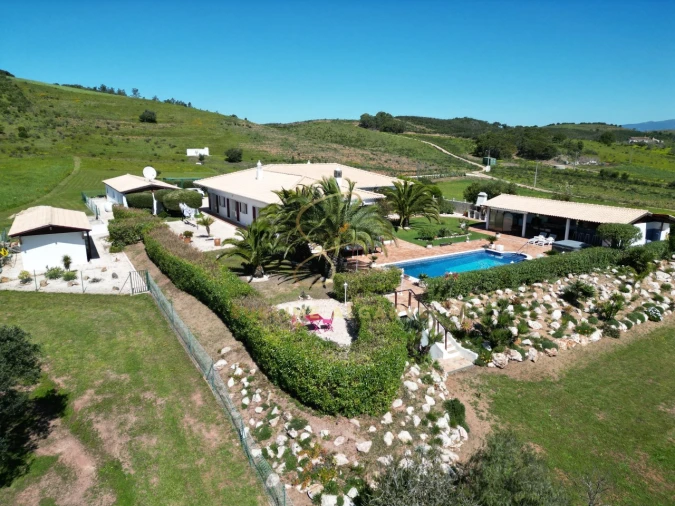 Moradia T4 para Venda em Bensafrim e Barão de São João Foto 26