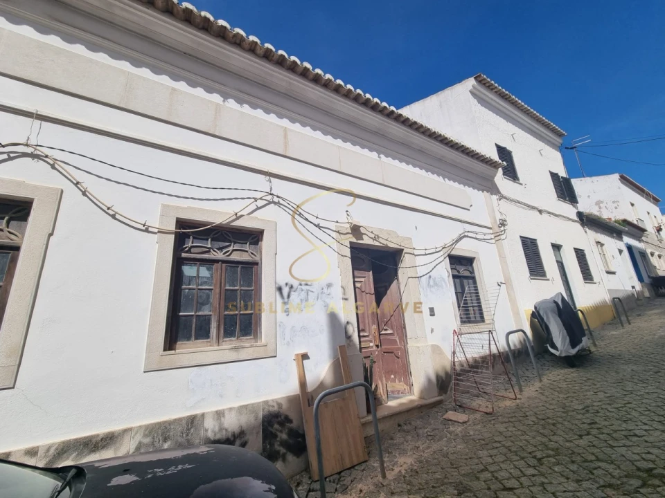 Moradia T3 para Venda em Lagos (São Sebastião e Santa Maria) Foto 1