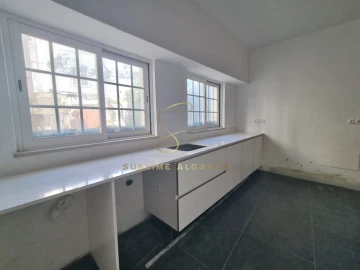 Moradia T3 para Venda em Lagos (São Sebastião e Santa Maria)