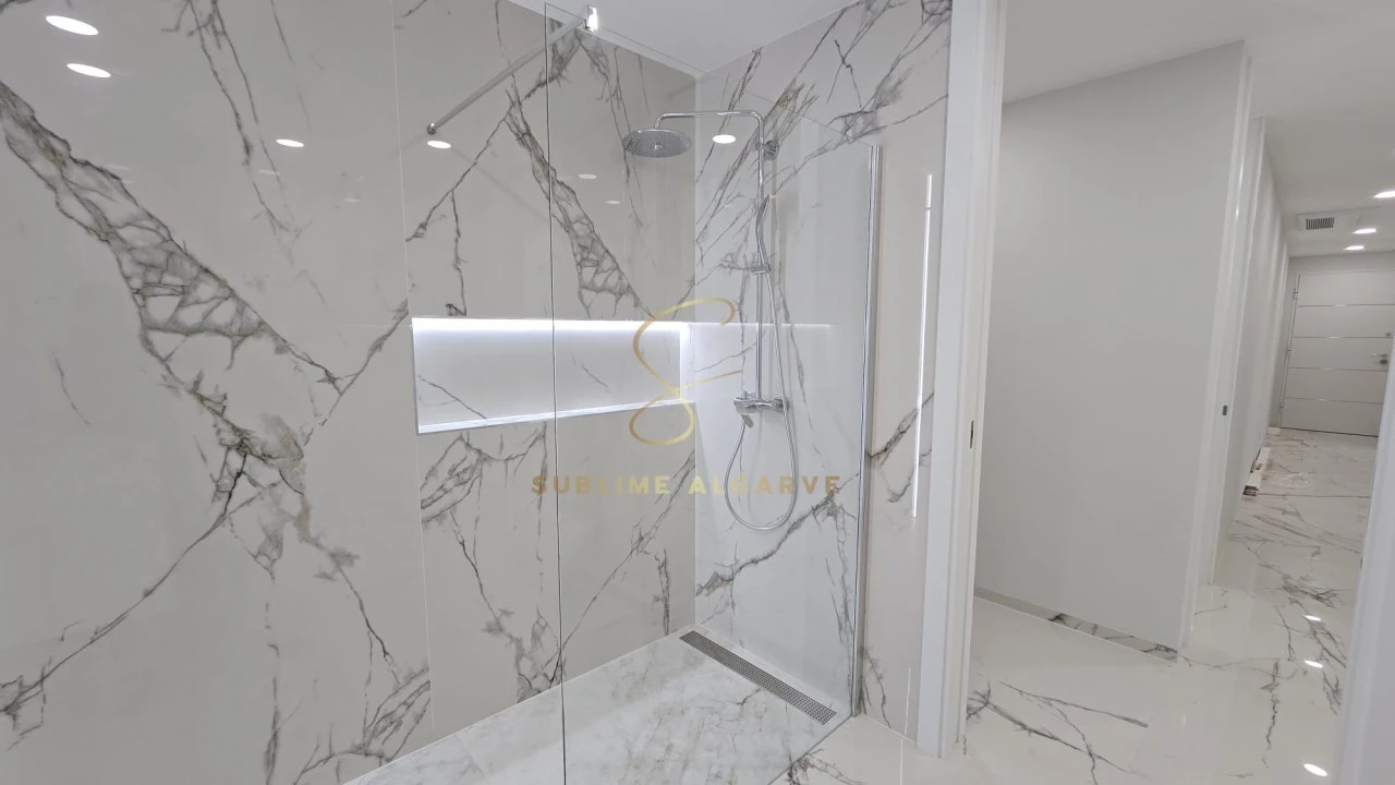Apartamento T4 para Venda em Lagos (São Sebastião e Santa Maria) Foto 8