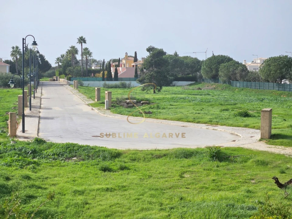 Terreno para Venda em Lagos (São Sebastião e Santa Maria) Foto 4