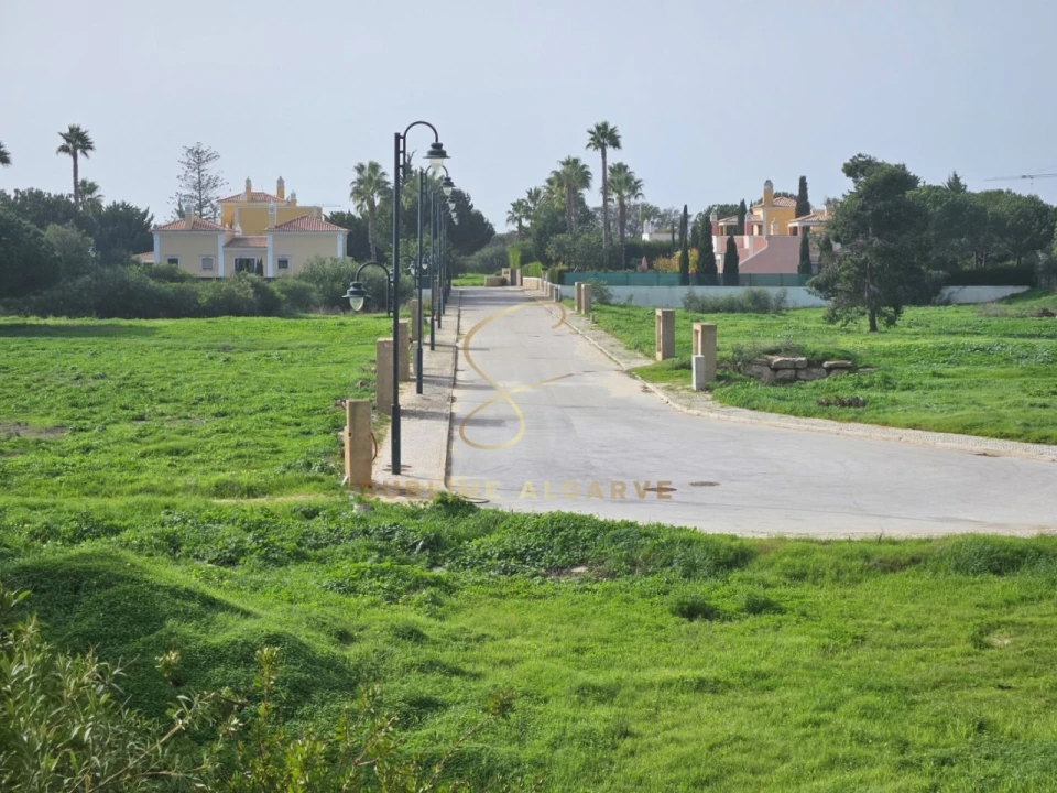Terreno para Venda em Lagos (São Sebastião e Santa Maria) Foto 12
