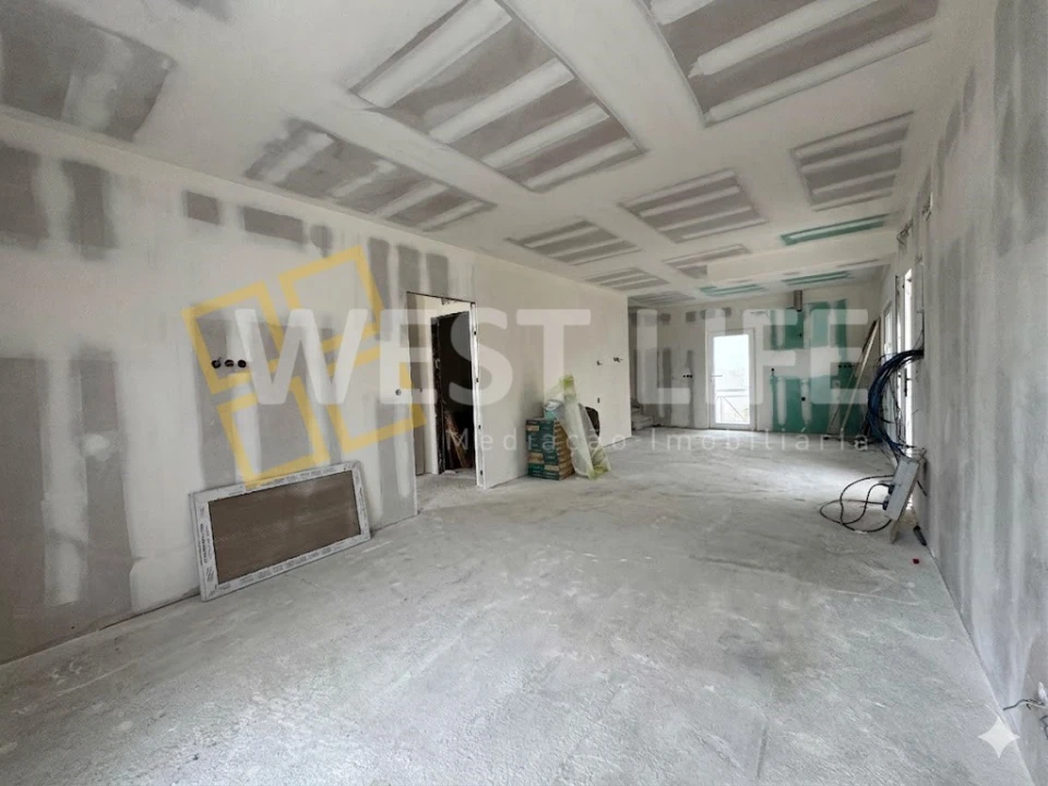 Moradia T3 para Venda em Encarnação Foto 3