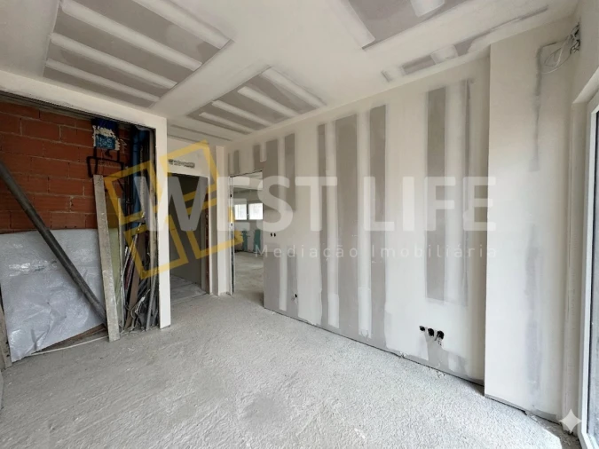 Moradia T3 para Venda em Encarnação Foto 16