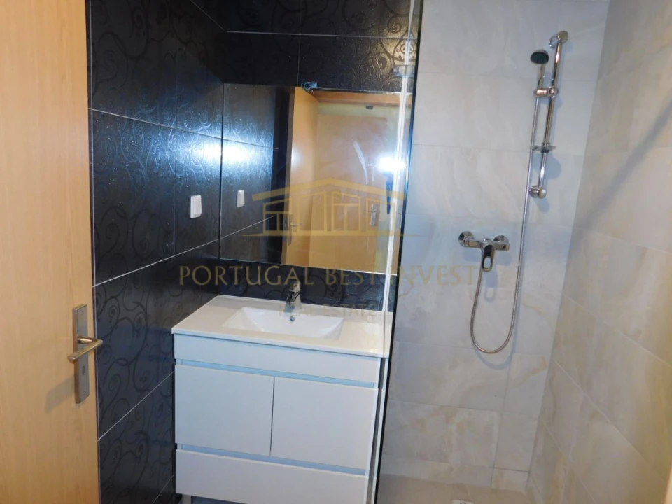 Moradia T6 para Venda em Silves Foto 43