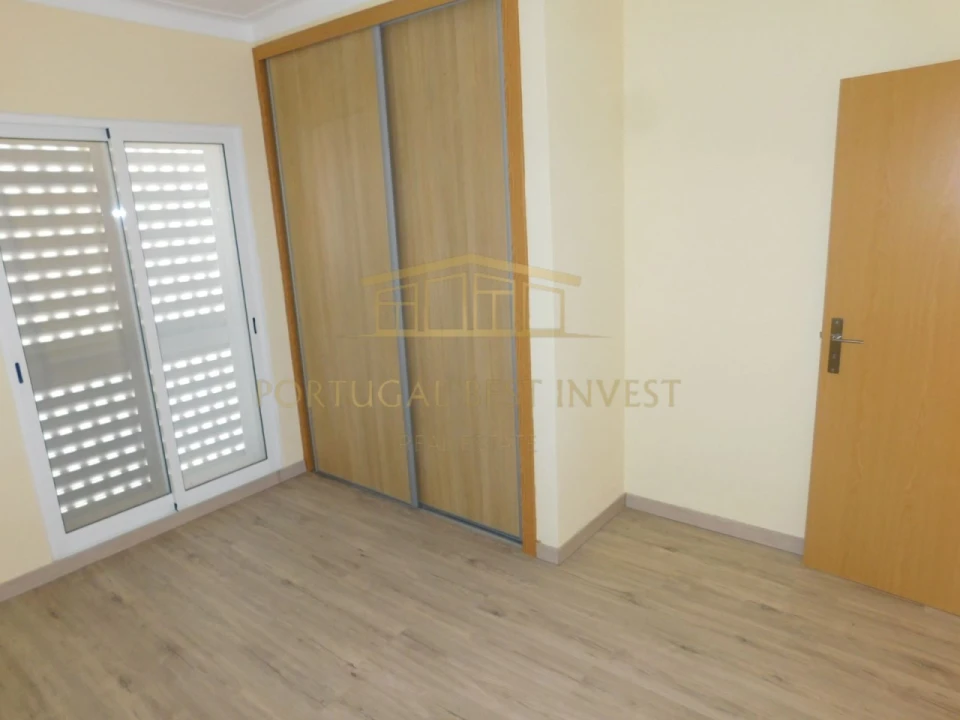 Moradia T6 para Venda em Silves Foto 29