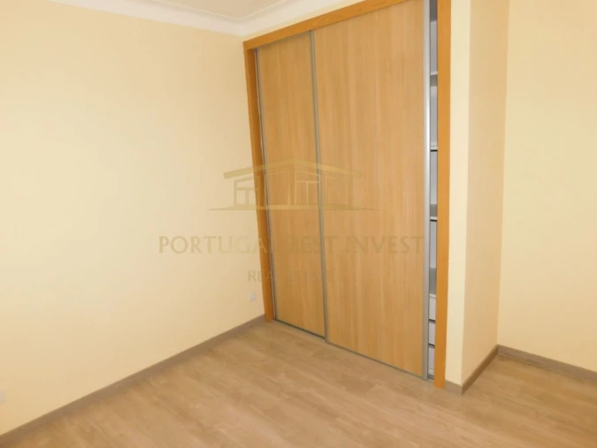 Moradia T6 para Venda em Silves Foto 26