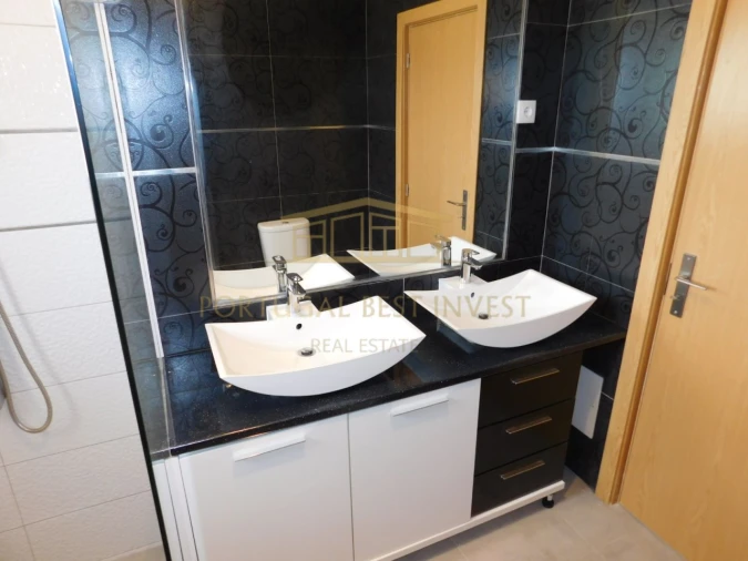 Moradia T6 para Venda em Silves Foto 24