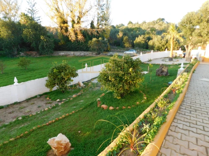 Moradia T6 para Venda em Silves Foto 79