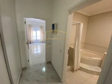 Moradia T7 para Venda em Portimão