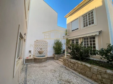 Moradia T7 para Venda em Portimão