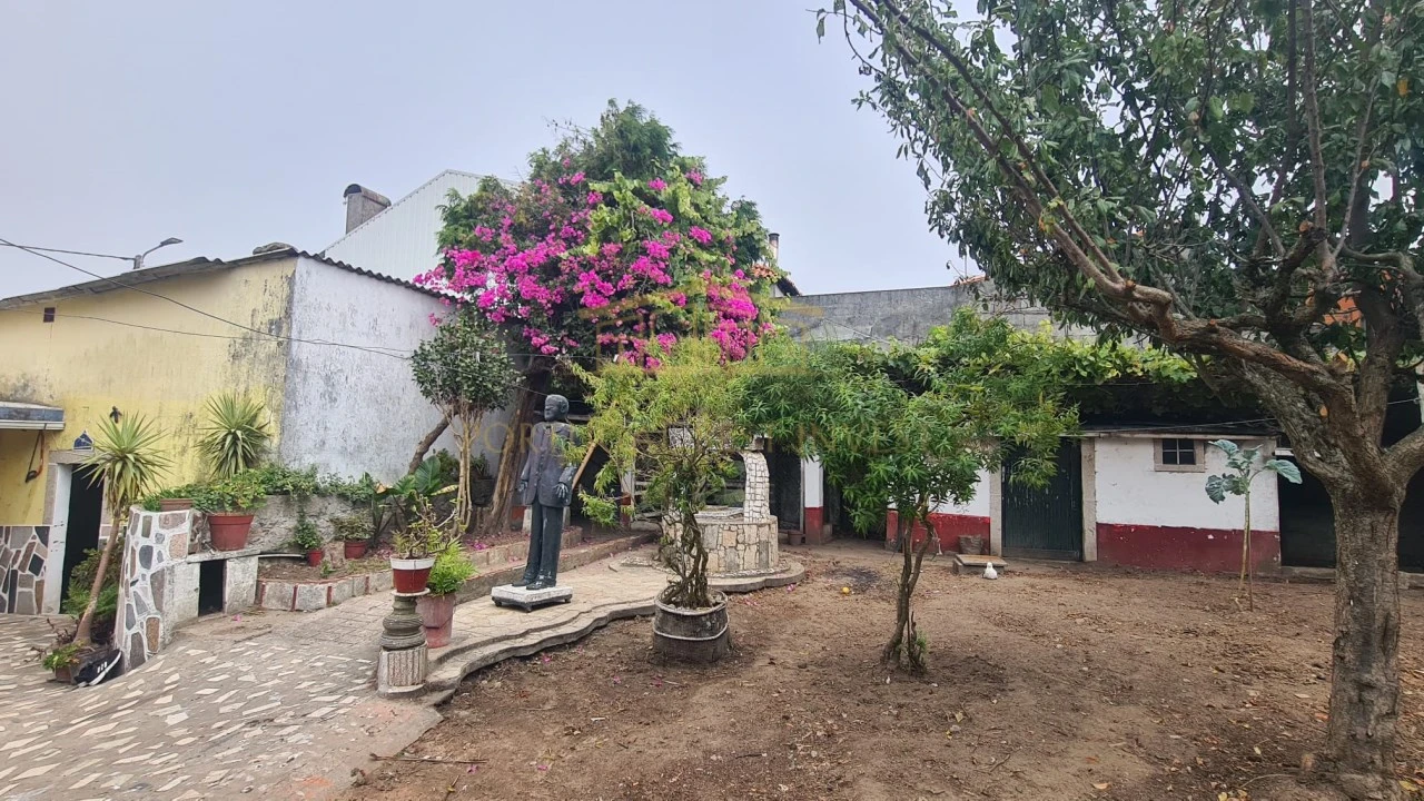 Moradia T3 para Venda em Azurara Foto 6