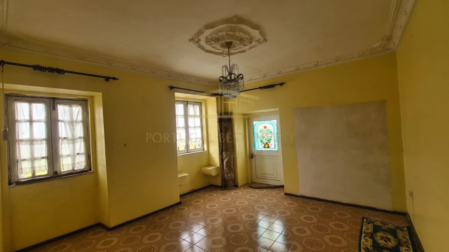 Moradia T3 para Venda em Azurara Foto 8