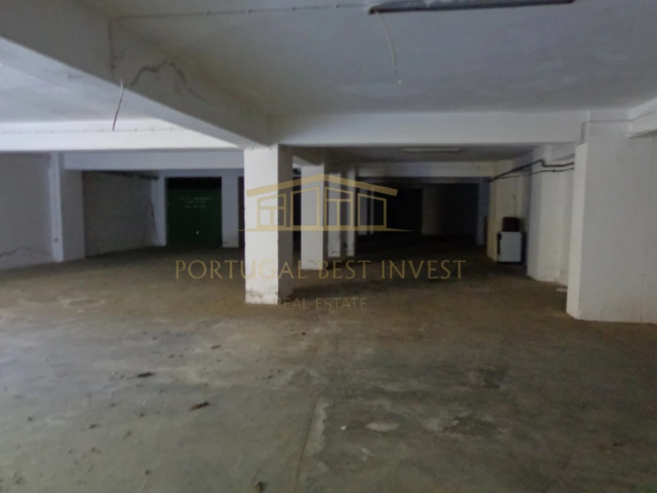Garagem para Venda em Portimão Foto 4