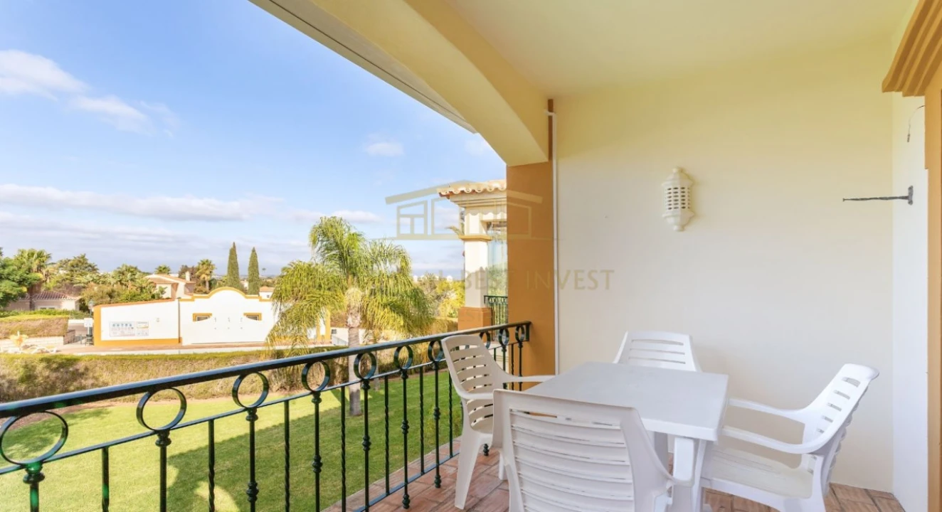 Apartamento T2 para Venda em Estômbar e Parchal Foto 2