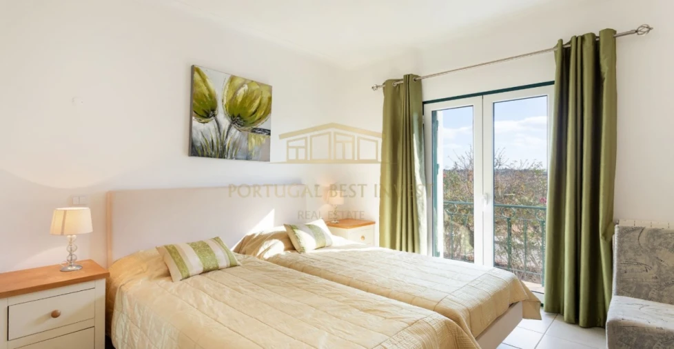 Apartamento T2 para Venda em Estômbar e Parchal Foto 9