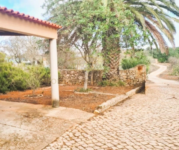 Moradia T5 para Venda em Guia Foto 7