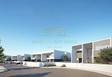 Moradia T4 para Venda em Lagos (São Sebastião e Santa Maria)