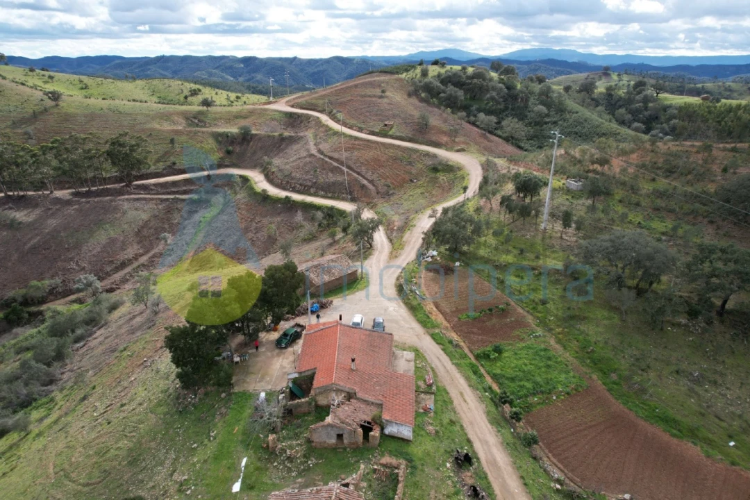 Quinta T4 para Venda em Santana da Serra Foto 4