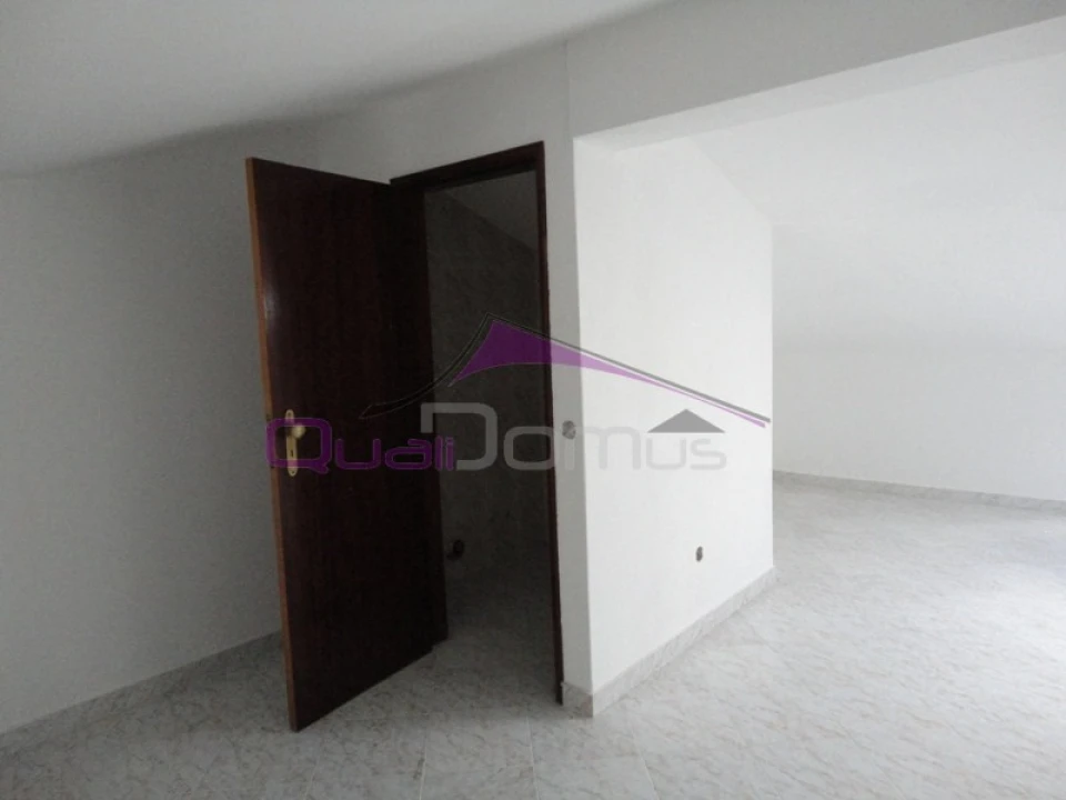 Moradia T4 para Venda em Nossa Sra de Fatima Foto 51