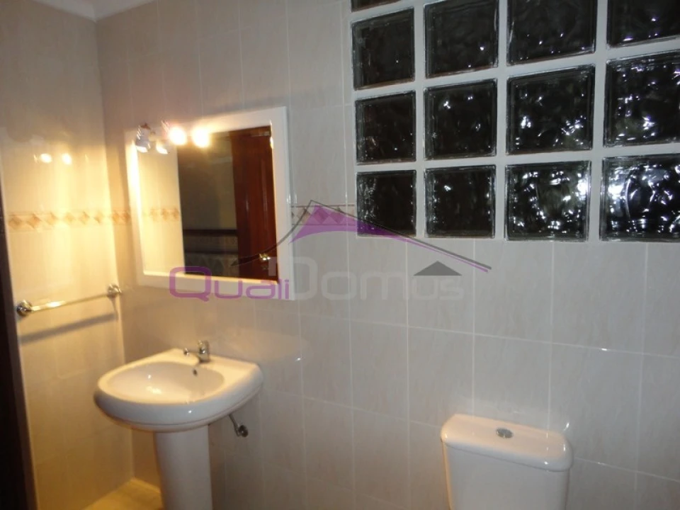 Moradia T4 para Venda em Nossa Sra de Fatima Foto 69