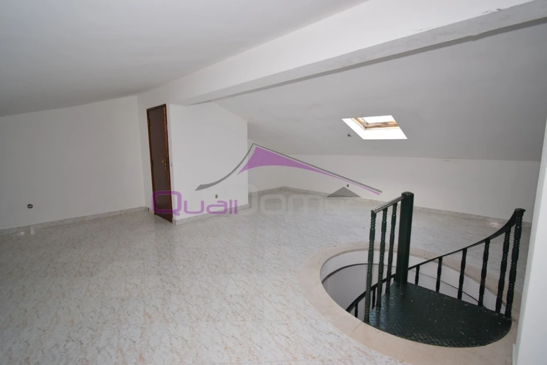 Moradia T4 para Venda em Nossa Sra de Fatima Foto 98