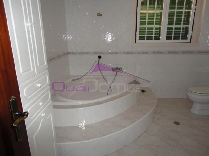 Moradia T4 para Venda em Nossa Sra de Fatima Foto 73