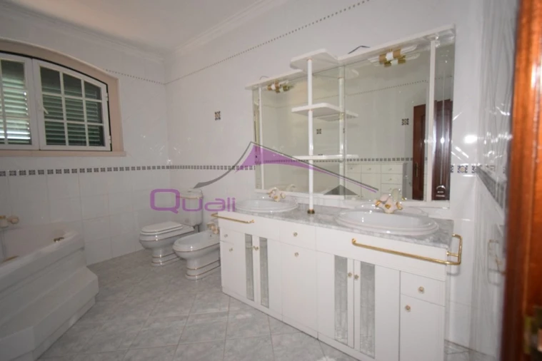 Moradia T4 para Venda em Nossa Sra de Fatima Foto 82