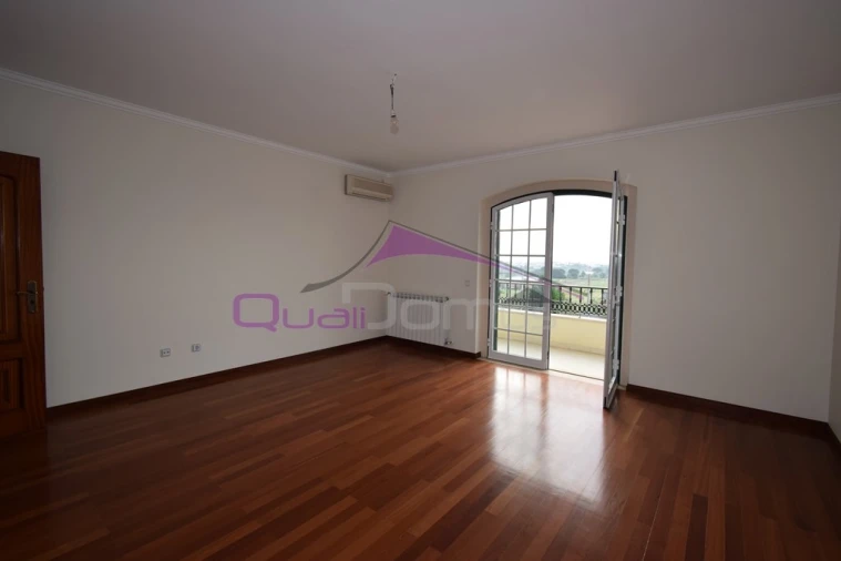 Moradia T4 para Venda em Nossa Sra de Fatima Foto 93