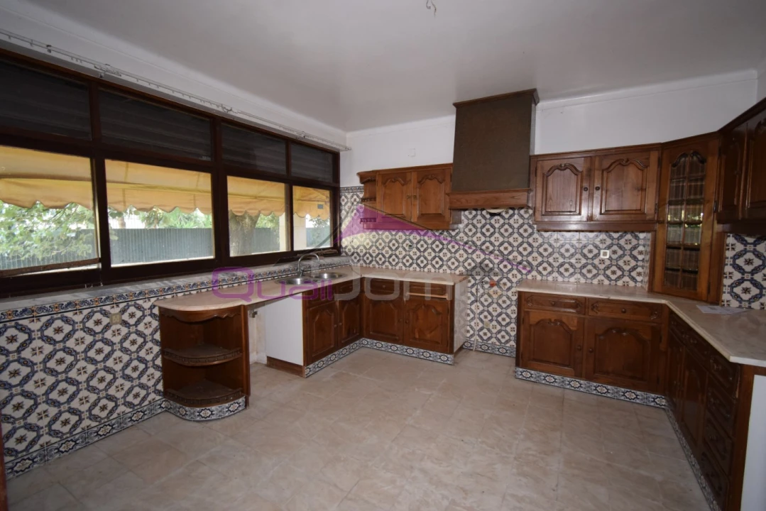 Moradia T4 para Venda em Minde Foto 3