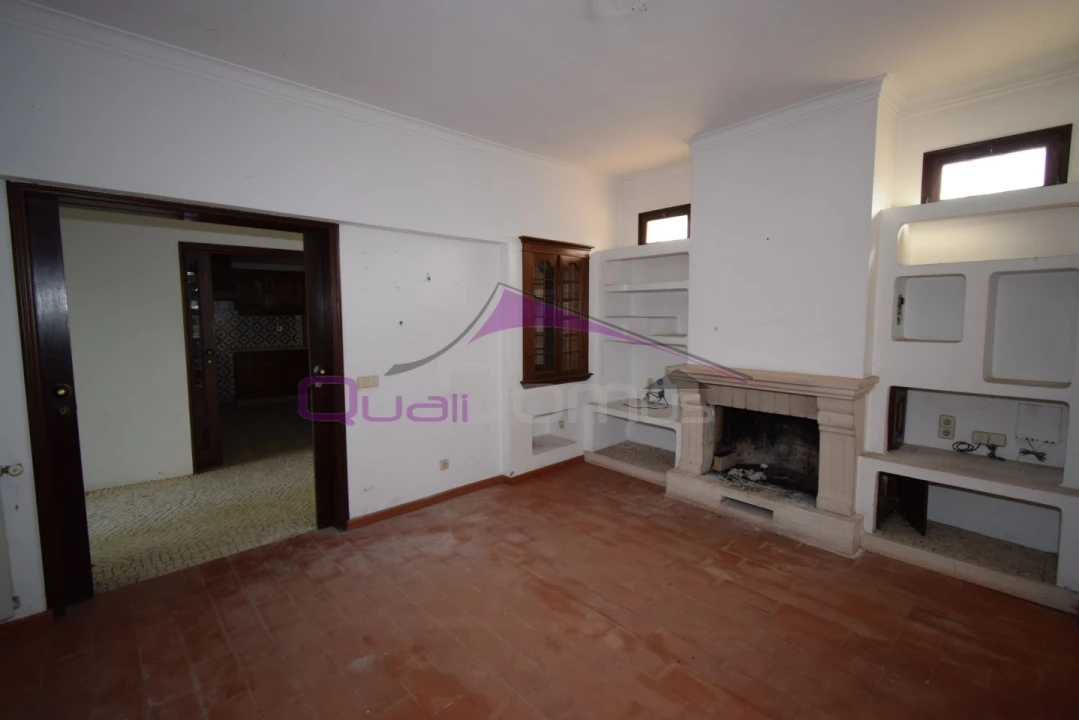 Moradia T4 para Venda em Minde Foto 6