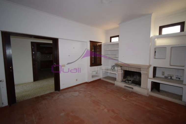 Moradia T4 para Venda em Minde Foto 6