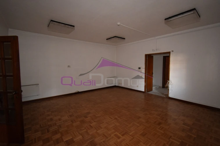 Moradia T4 para Venda em Minde Foto 17