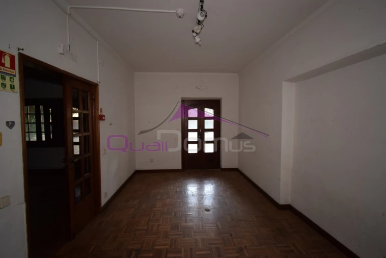 Moradia T4 para Venda em Minde Foto 26