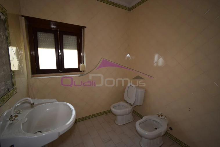 Moradia T4 para Venda em Minde Foto 30