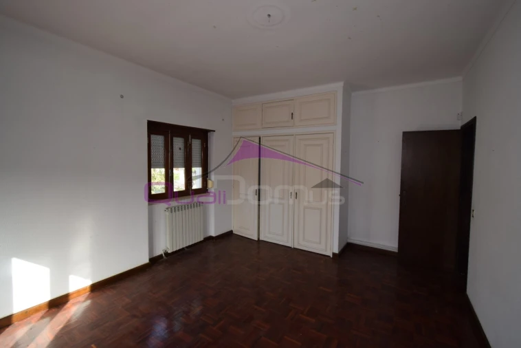 Moradia T4 para Venda em Minde Foto 31