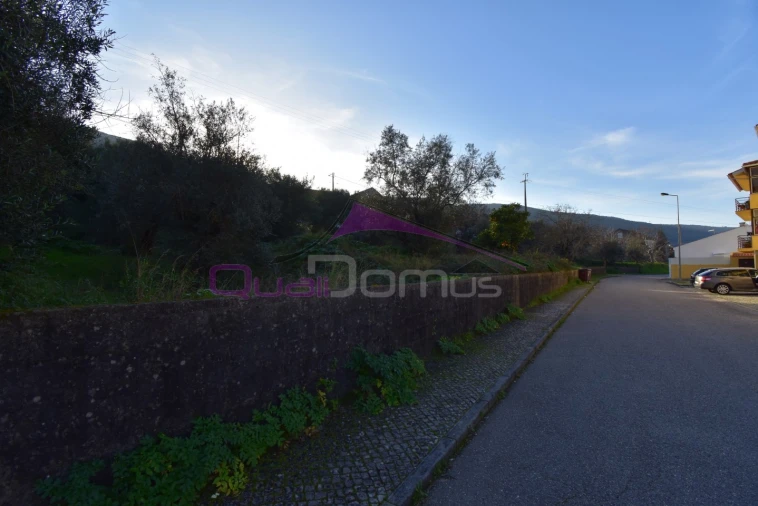 Terreno para Venda em Minde Foto 7