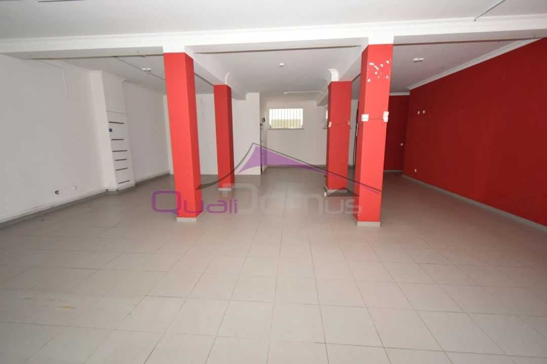 Loja para Venda em Vila Nova da Barquinha Foto 7